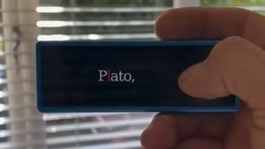 RSVP Nano – Une mini-liseuse DIY qui fait défiler les mots