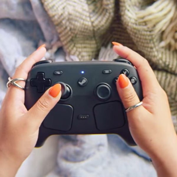 Les premiers tests du Steam Controller sont sortis, voici ce que vaut la manette de Valve