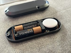 Test de cet accessoire qui va étendre l’autonomie de vos AirTags jusqu’à 10 ans !