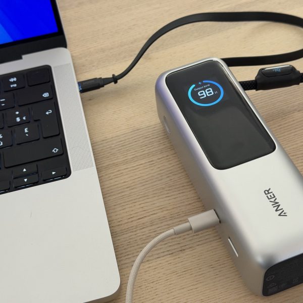 Test de la batterie externe Anker 25 000 mAh avec DEUX câbles USB intégrés