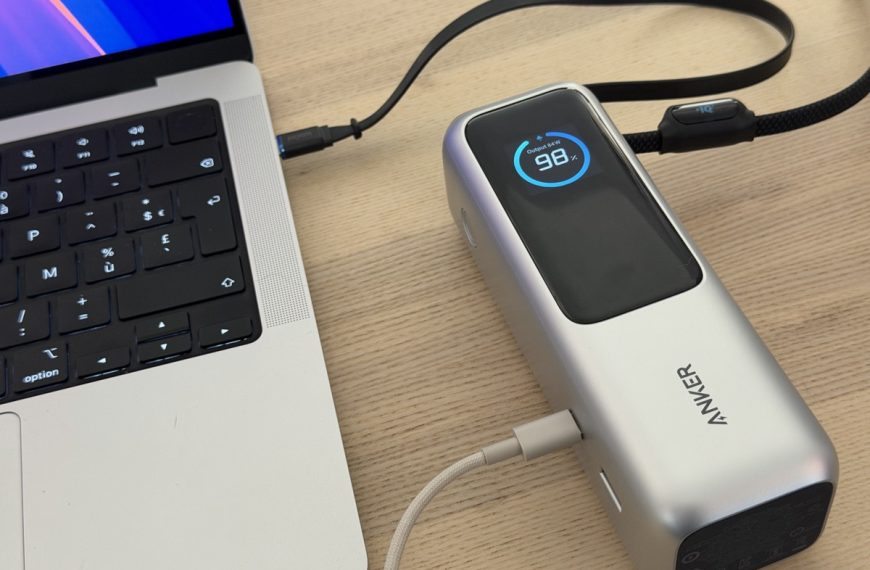 Test de la batterie externe Anker 25 000 mAh avec DEUX câbles USB intégrés