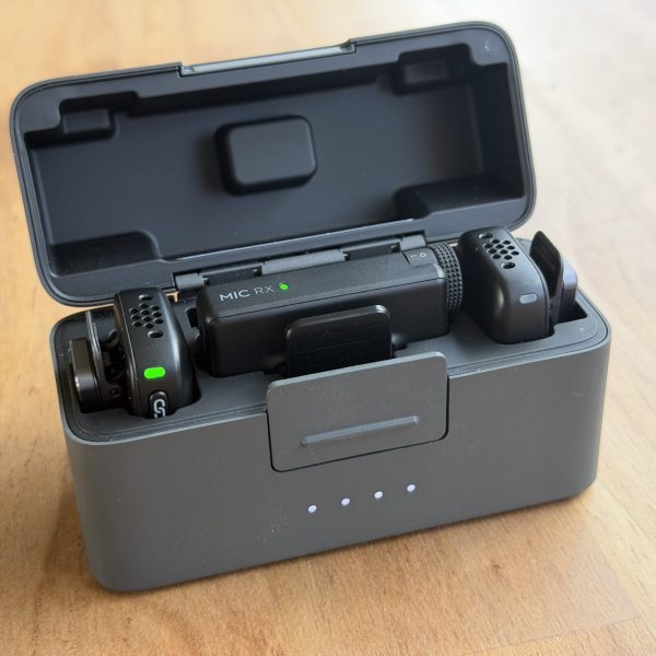Test du DJI Mic Mini, le kit de micros sans fil indispensable