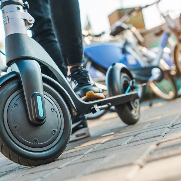 Trottinettes électriques : cet outil de contrôle fait une hécatombe chez les propriétaires d’engins débridés, direction la fourrière