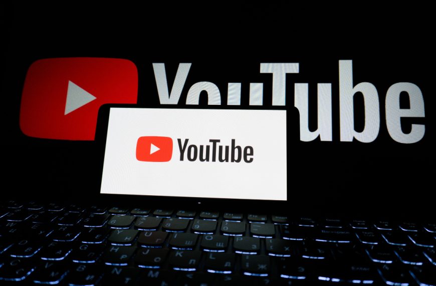 YouTube teste la recherche par IA, pour plus de temps perdu et des résultats erronés