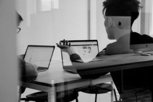 Le manque de compétences freine les projets IA