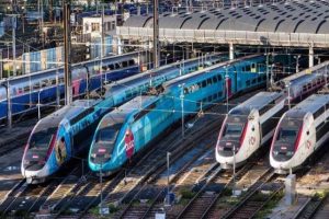 Une application SNCF de recherche de billets de trains dans ChatGPT