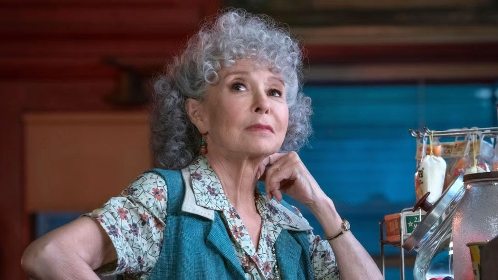 À 94 ans, elle a joué dans des films cultes et remporté 4 des prix les plus prestigieux : l'une des plus anciennes légendes d'Hollywood est toujours en activité