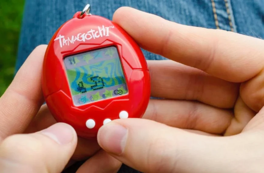 Cette psychologue affirme que si vous êtes nés dans les années 80 et 90, la mort de votre Tamagotchi a fait de vous des parents différents…