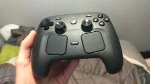 Le Steam Controller crie quand on le fait tomber : Valve a ajouté le détail le plus absurde possible à sa nouvelle manette