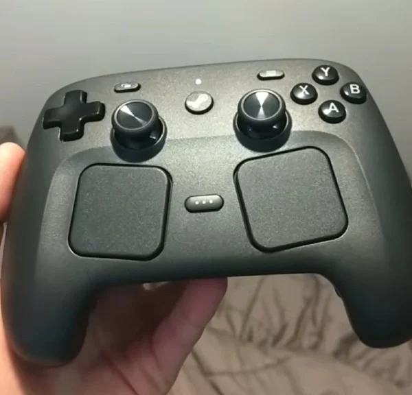 Le Steam Controller crie quand on le fait tomber : Valve a ajouté le détail le plus absurde possible à sa nouvelle manette