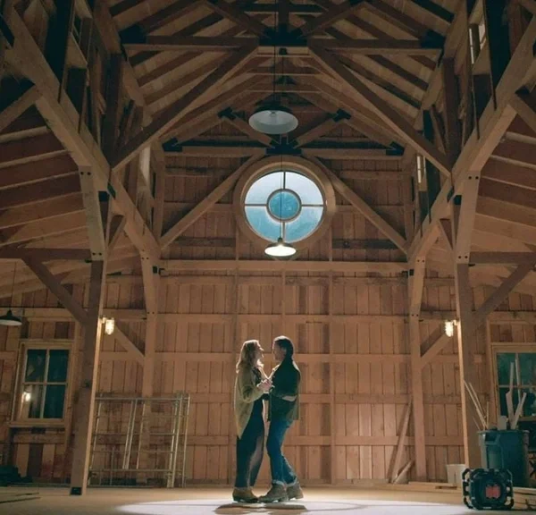 C'est l'une des séries Netflix les plus longues : son retour se fera sans 2 des acteurs principaux