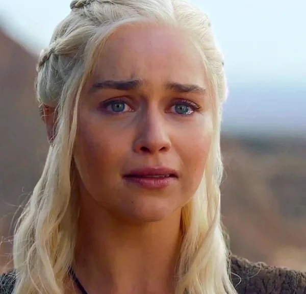 Un auteur génial voudrait reprendre la fin de Game of Thrones de A à Z ! Bonne idée ou flop à prévoir ?