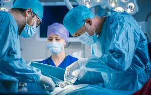 Ils veulent ressembler à leur avatar ChatGPT grâce à la chirurgie esthétique, les médecins hallucinent