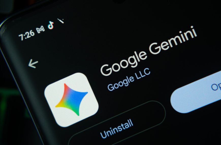 “Votre assistant personnel disponible 24h/24 et 7j/7” : l’agent IA Gemini de Google arrive