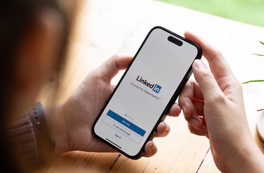 Ce fléau IA qui gangrène LinkedIn va enfin être combattu par la plateforme