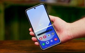 Galaxy Z Flip 8 : prix, écran OLED, fiche technique, Samsung nous prépare de bonnes et mauvaises surprises