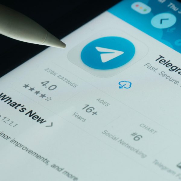 L’Arcom s’attaque au streaming sportif illégal sur Telegram