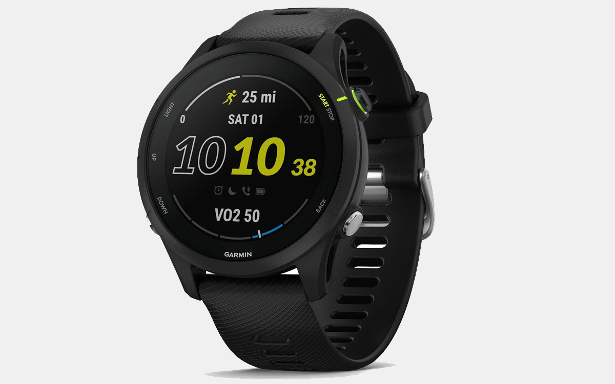 Garmin Forerunner 255 : plus de 200 € de réduction sur la montre connectée sportive de référence