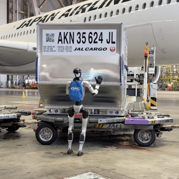 Japan Airlines teste des robots humanoïdes pour charger les bagages