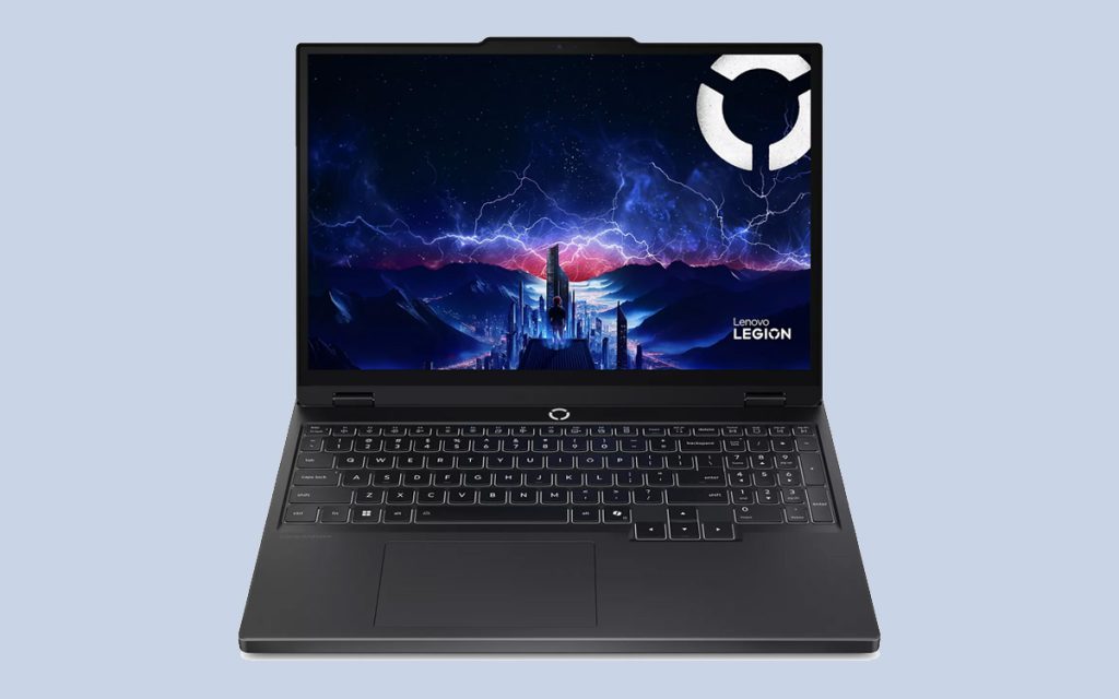 Ce PC gamer portable Lenovo avec RTX 5070 et dalle OLED perd 400 € chez Boulanger