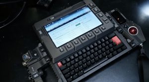 Oubliez votre PC portable, et passez au Cyberdeck fait maison