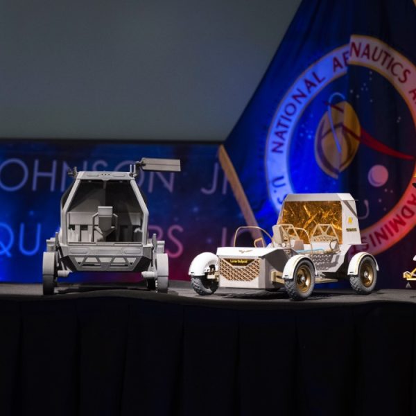 Rovers, drones, habitat : la NASA officialise sa base permanente sur la Lune