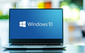 Windows 11 : on pourra bientôt revenir à la barre des tâches de Windows 10