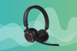 Snom enrichit son offre de casques et de téléphones fixes