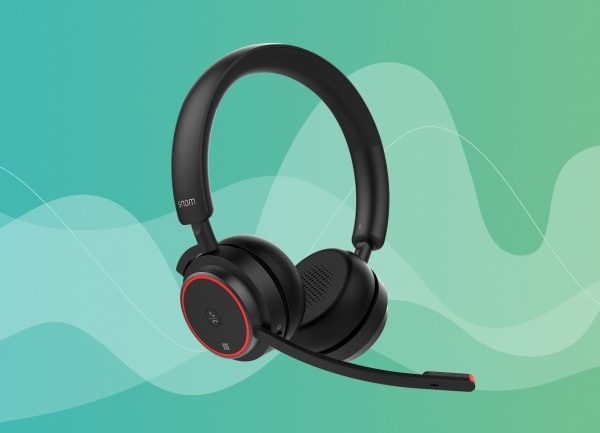 Snom enrichit son offre de casques et de téléphones fixes