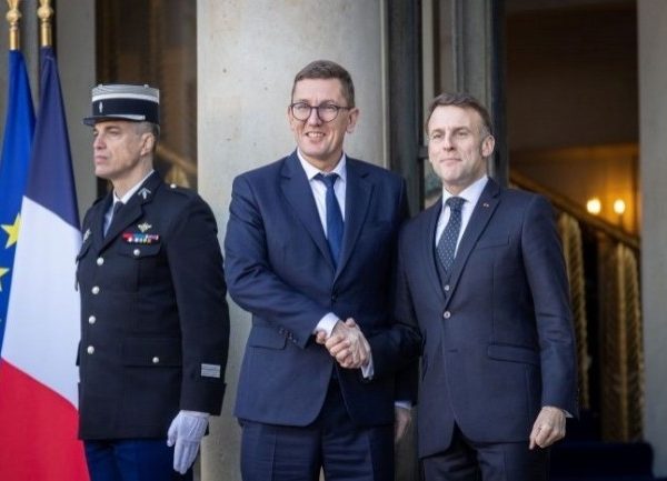 L'Estonie envisage de créer une identité officielle des agents IA
