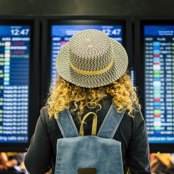 Votre smartphone peut-il être saisi à l’aéroport ? Cette affaire relance le débat