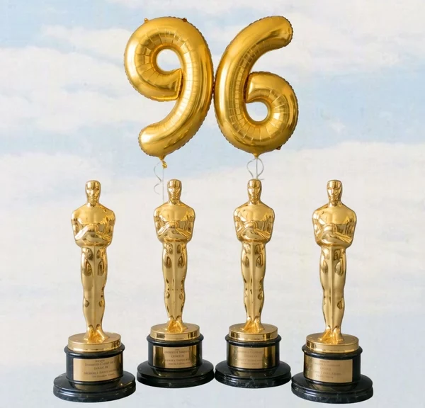 Avec 72 ans de carrière, plus de 60 films et 4 Oscars, cette légende d'Hollywood a fêté ses 96 ans