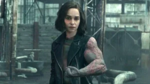 « Cela n'aurait jamais dû arriver » : Après Star Wars et Marvel, la star de Game of Thrones Emilia Clarke réagit aux critiques