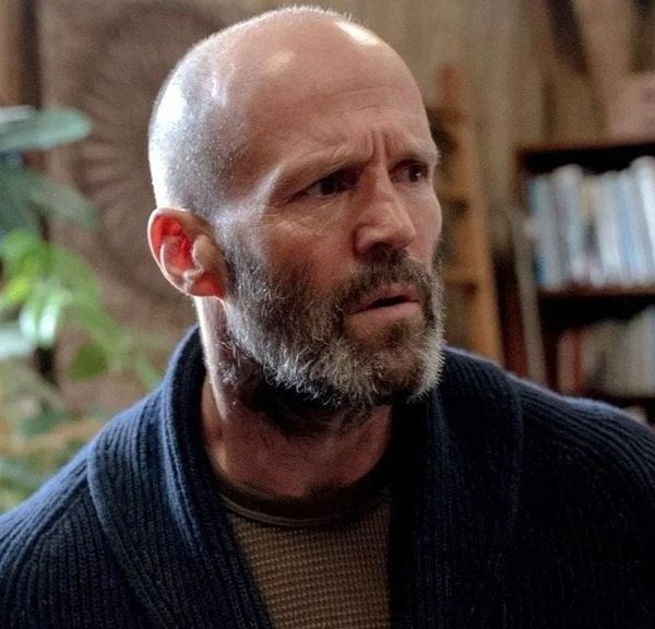 Les fans d'action vont aimer ce film avec Jason Statham à mi-chemin entre Jason Bourne et Taken