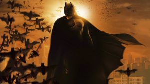Avez-vous reconnu le petit garçon dans Batman Begins ? Il a ensuite incarné le personnage le plus détesté de la meilleure série télévisée de tous les temps !