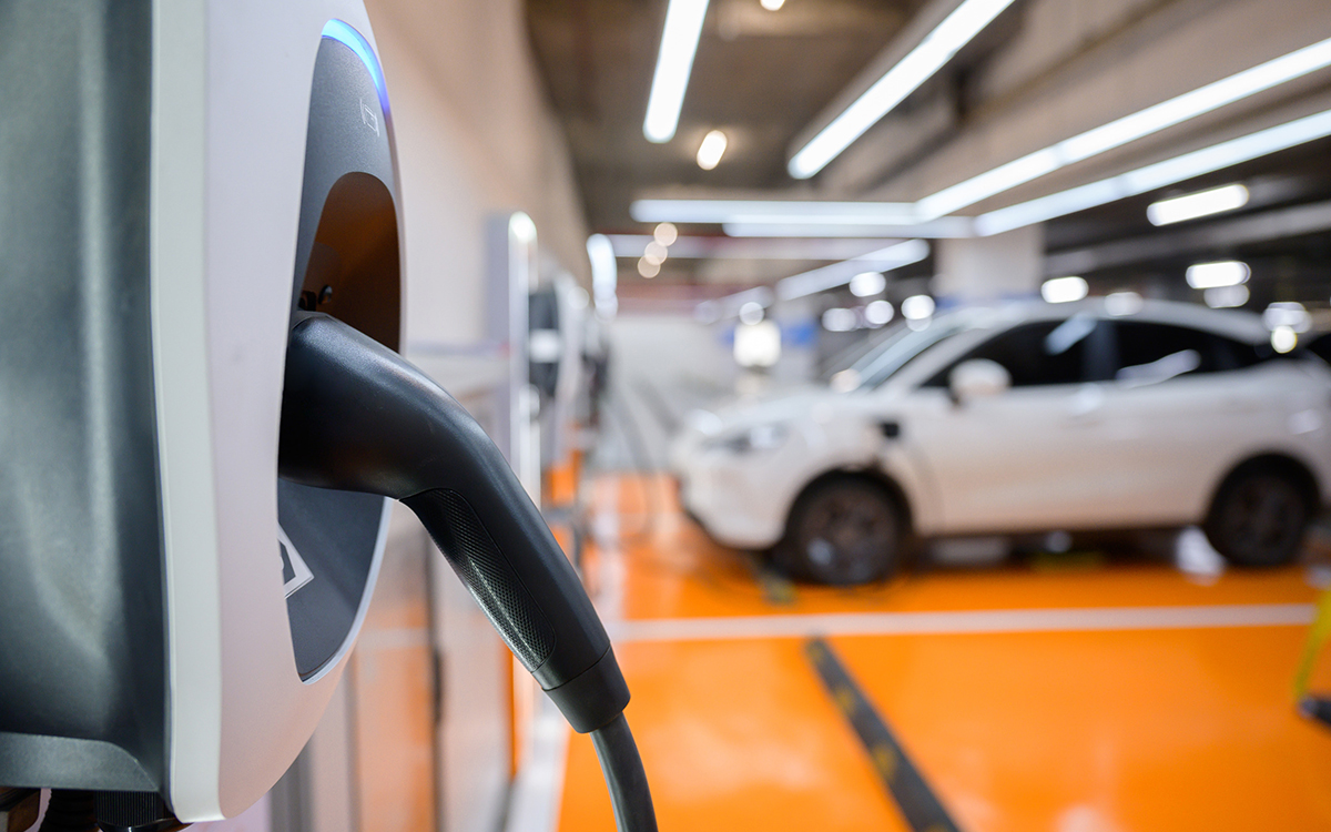 Vol d’électricité, fraudes, dégradations : une IA veut protéger les bornes de recharge électriques