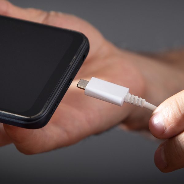 Ces chargeurs pour smartphone vendus sur Amazon, AliExpress et eBay peuvent exploser, vous électrocuter ou provoquer un incendie