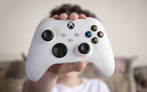 De la pub sur le Game Pass pour payer l’abonnement moins cher ? Xbox envisage une formule à la Netflix