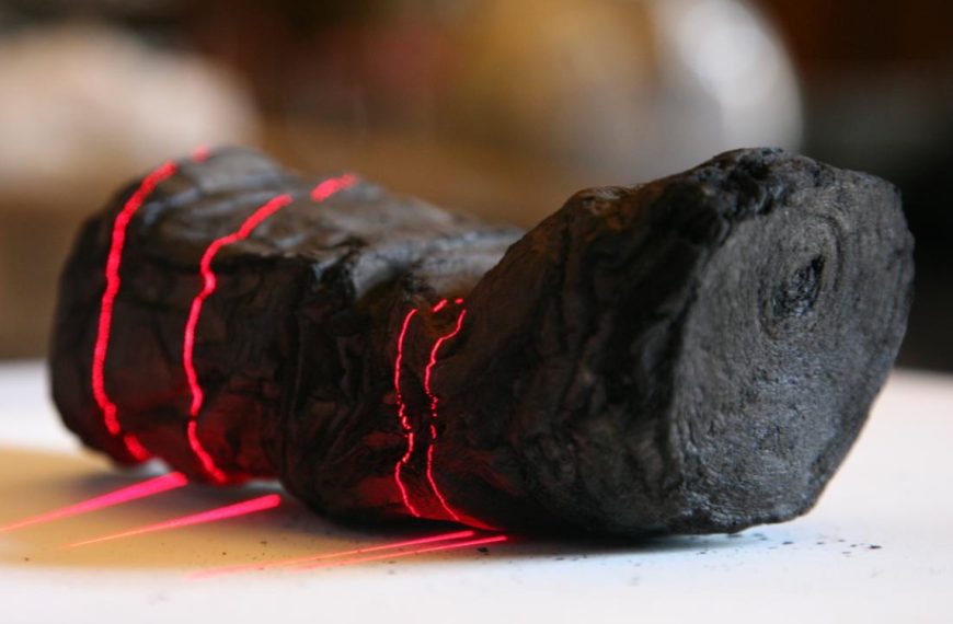 L’IA aide à lire un parchemin carbonisé par l’éruption du Vésuve il y a 2000 ans