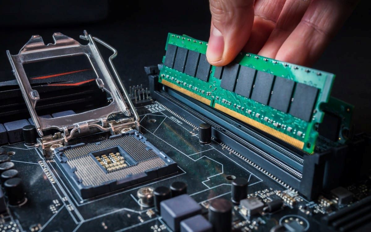 Pour échapper à la pénurie de RAM, AMD mise sur une idée étonnante