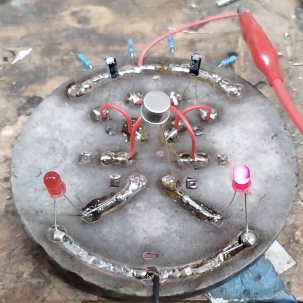 Des circuits électroniques cuits dans de l'argile, et ça marche vraiment