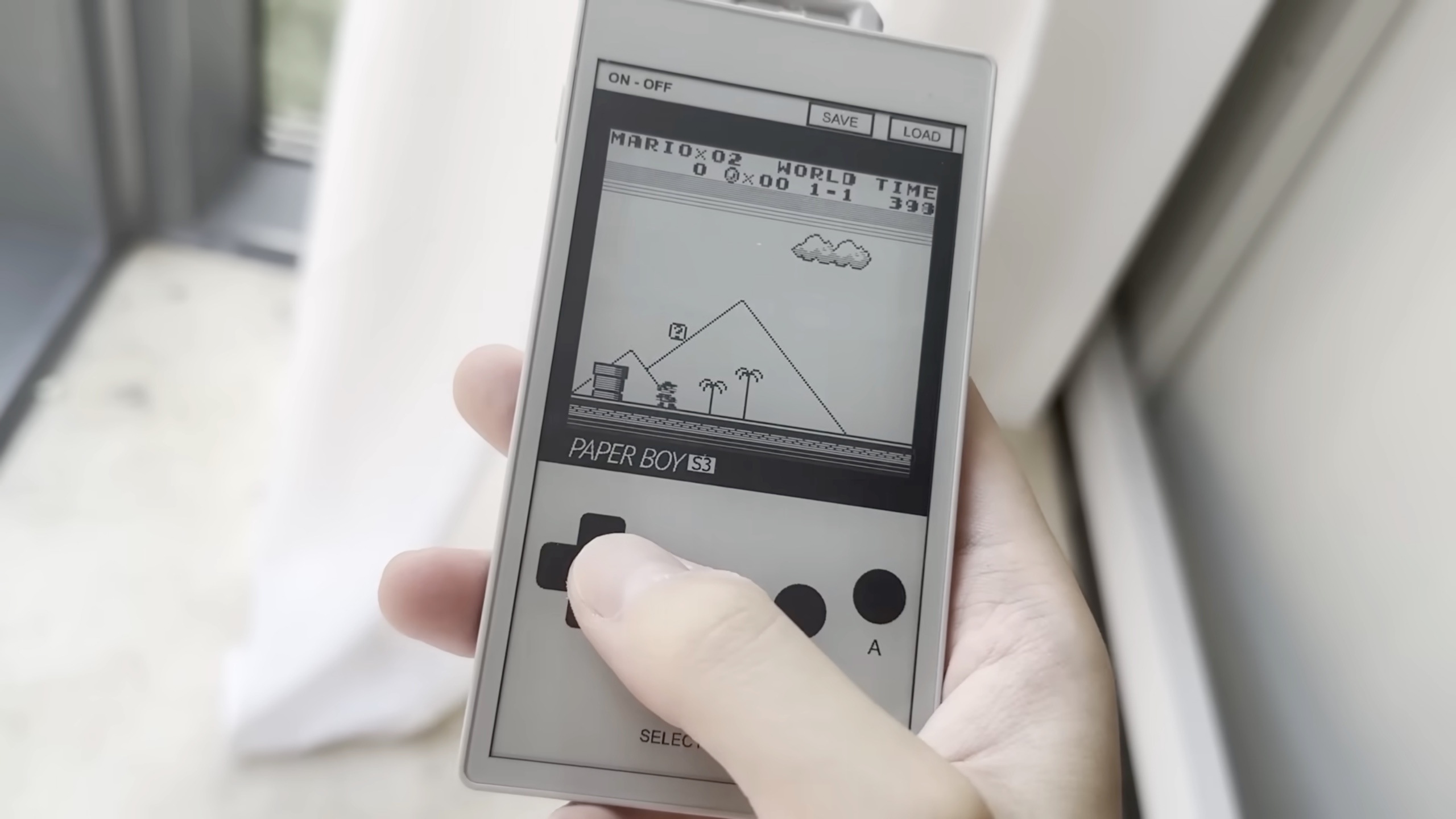 Cette liseuse e-ink fait tourner la Game Boy à 60 FPS