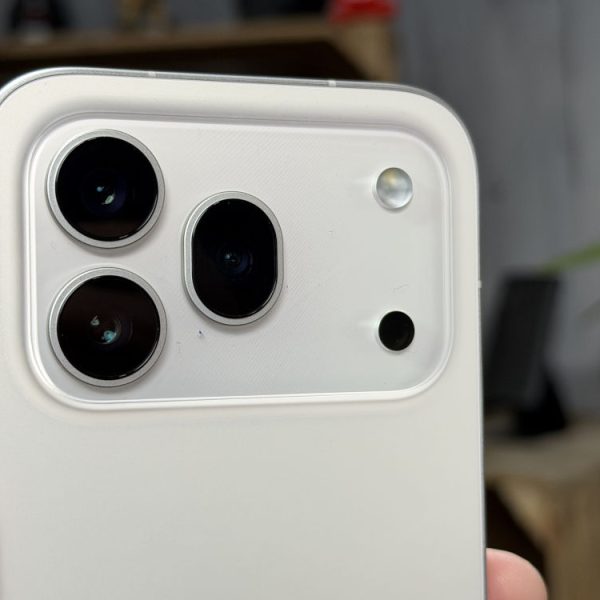 La batterie de ce smartphone atteint une capacité jamais vue, mais elle a un gros défaut