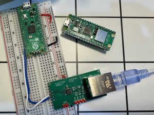 Il transforme un microcontrôleur à 8 euros en routeur WiFi-Ethernet, sans la moindre puce réseau