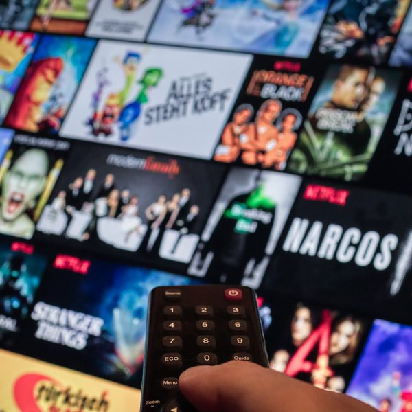 Le codec AV2 est finalisé, il promet une meilleure qualité vidéo en streaming
