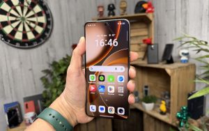 Les écrans OLED tandem arrivent sur smartphone, mais Oppo serait servi avant l’iPhone