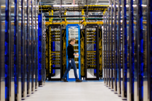 AWS et Microsoft chassent sur les terres des intégrateurs