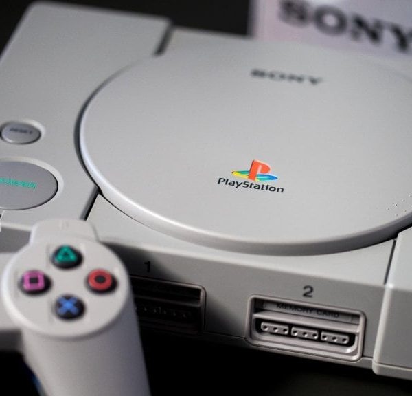 Il y a 32 ans, un simple chewing‑gum a failli terrasser la PlayStation