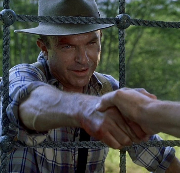 Un visage gravé dans l’histoire du cinéma : les fans pleurent la disparition à 78 ans de Sam Neill (Jurassic Park, Peaky Blinders…)