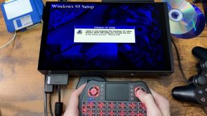 Il a installé Windows 95 sur cette PlayStation et a vu de ses propres yeux pourquoi c'est l'une des consoles les plus complexes de Sony !